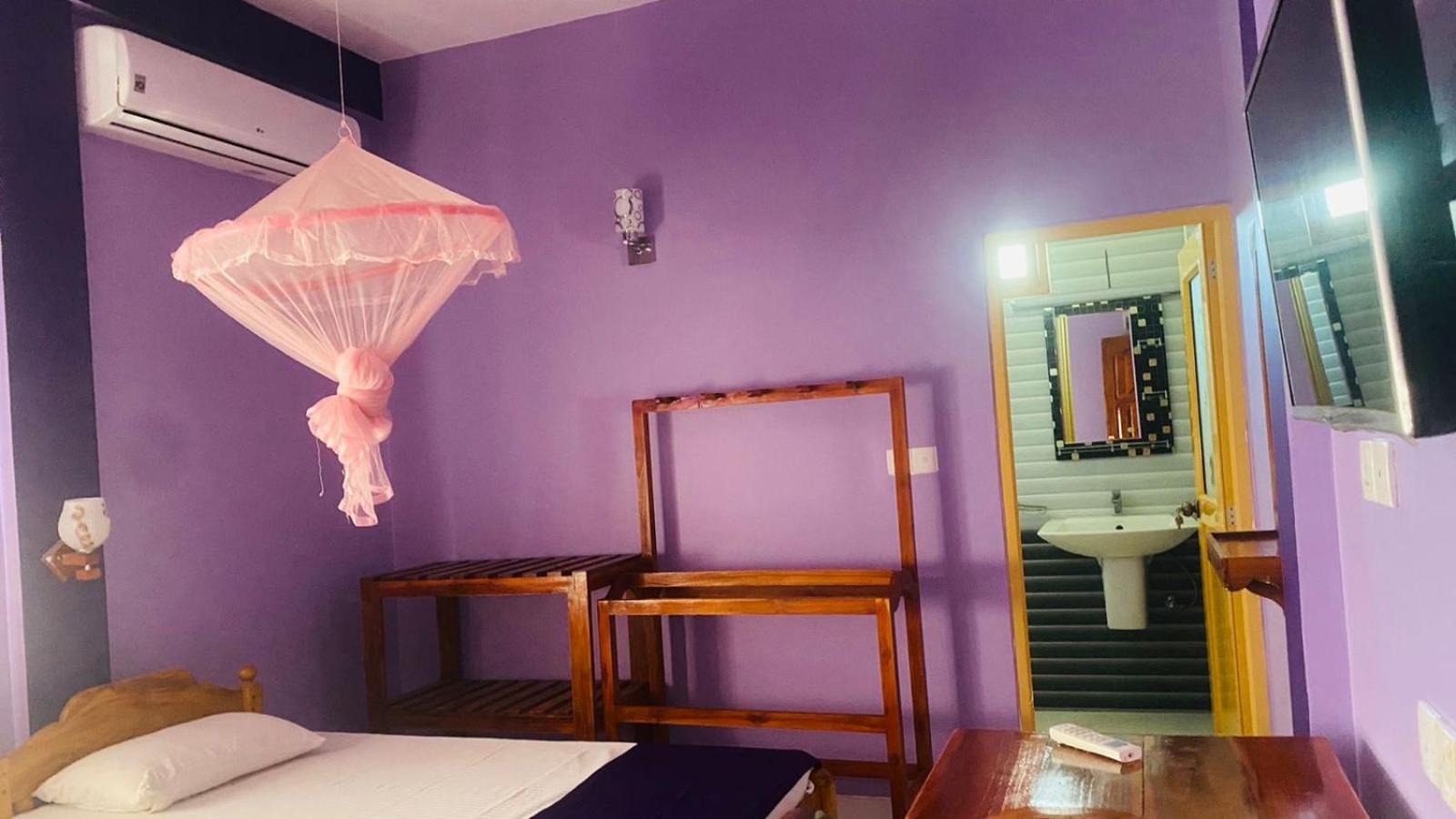 Snp Star Guest House Trincomalee Dış mekan fotoğraf