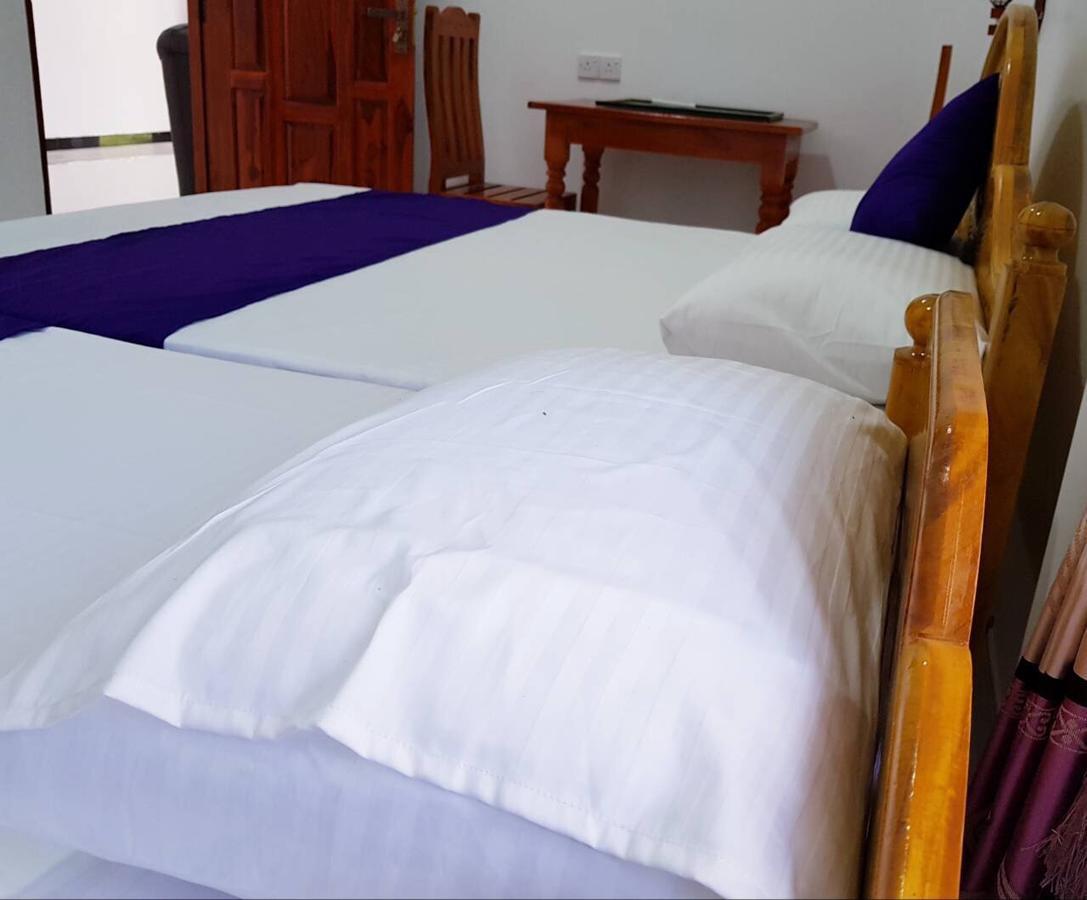Snp Star Guest House Trincomalee Dış mekan fotoğraf