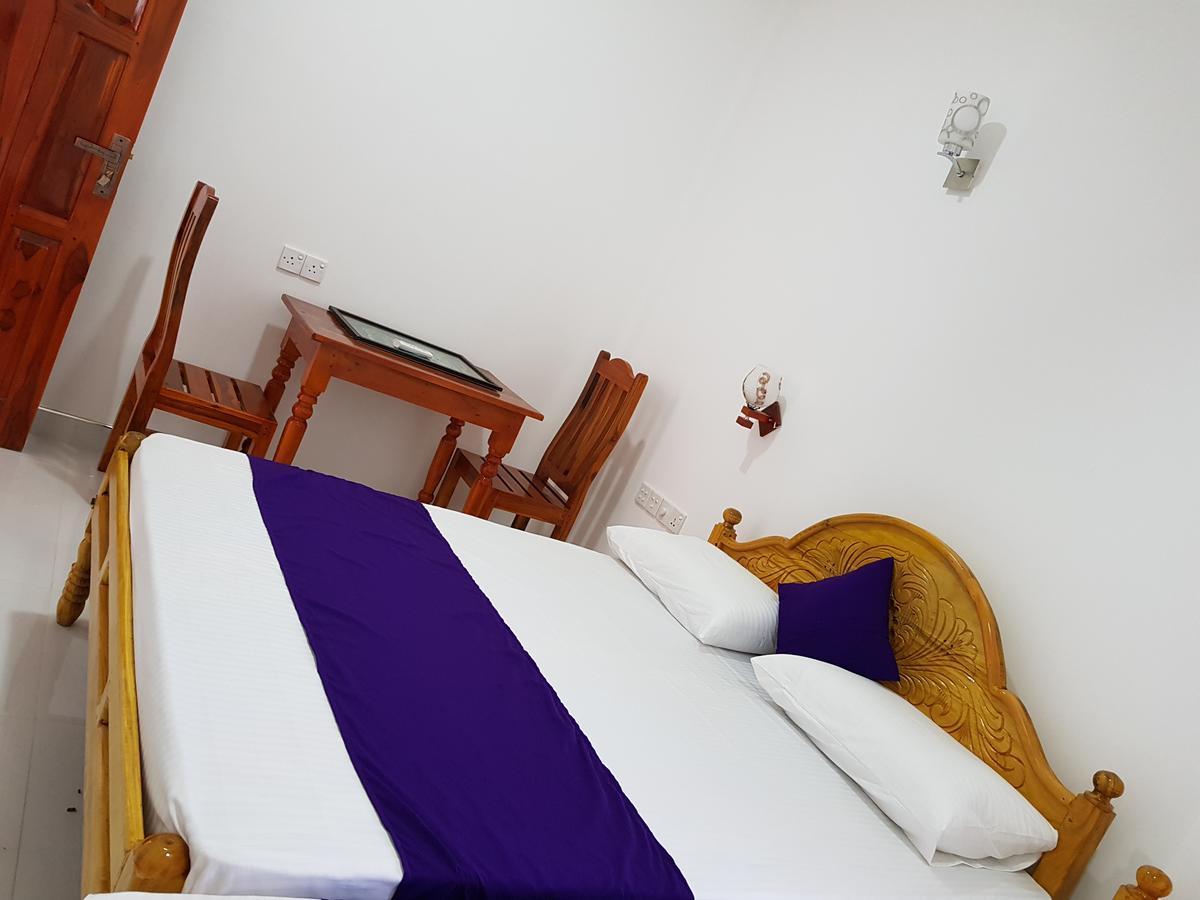 Snp Star Guest House Trincomalee Dış mekan fotoğraf