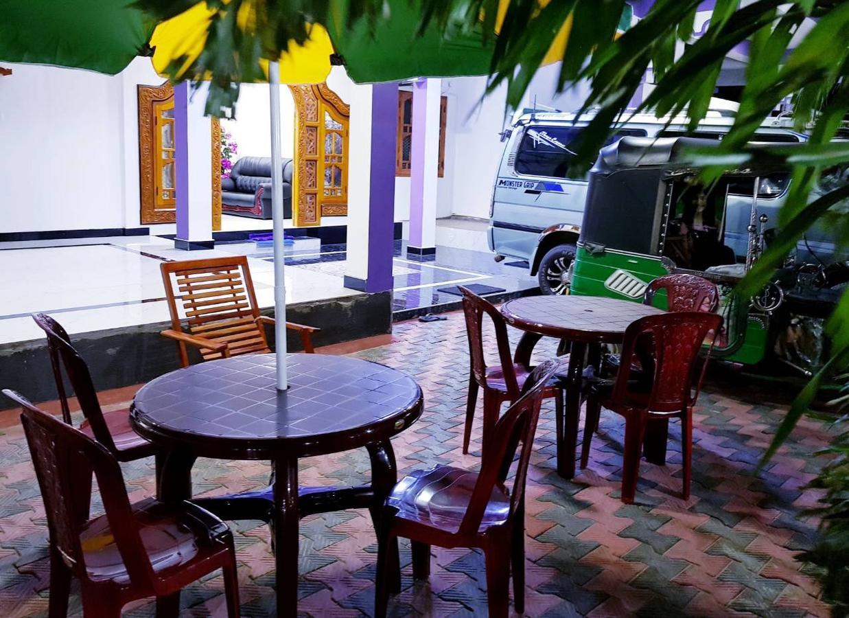 Snp Star Guest House Trincomalee Dış mekan fotoğraf