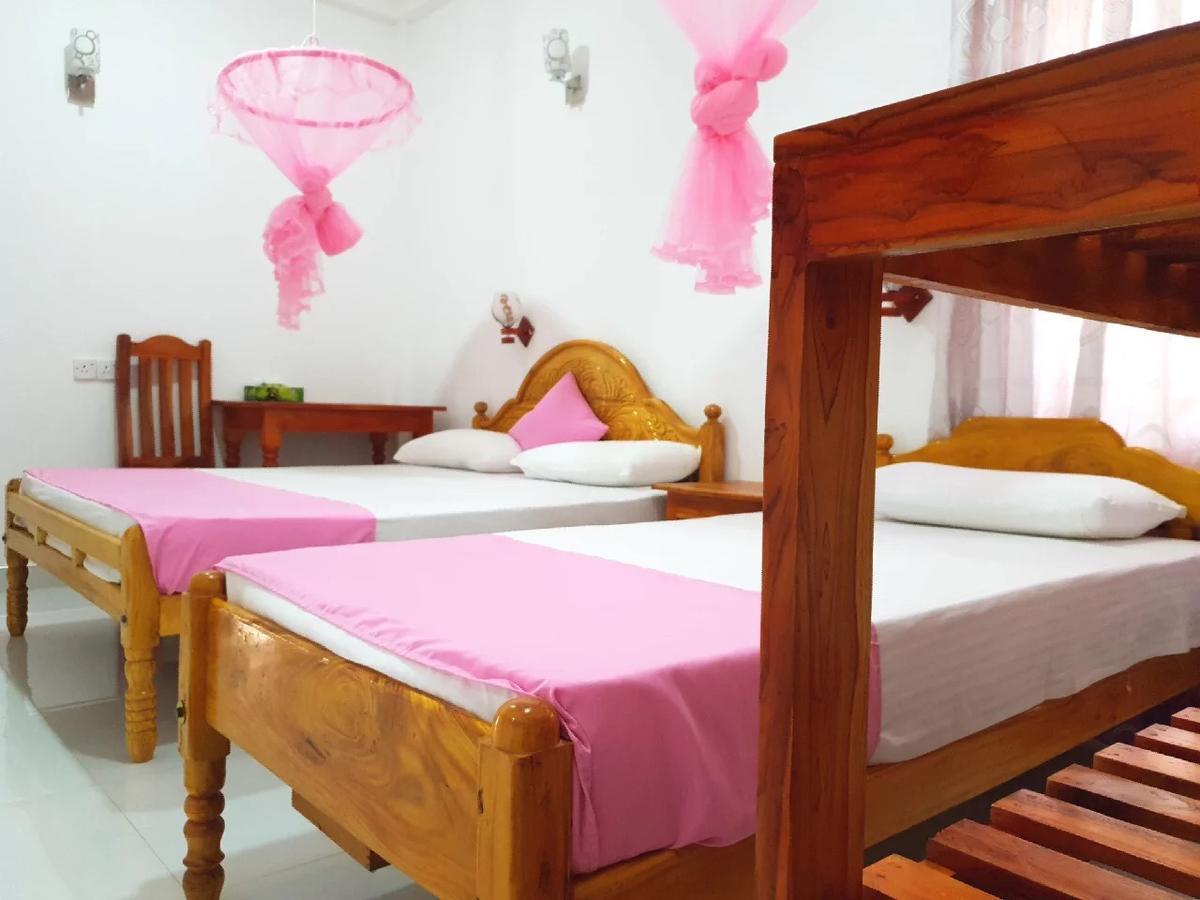 Snp Star Guest House Trincomalee Dış mekan fotoğraf